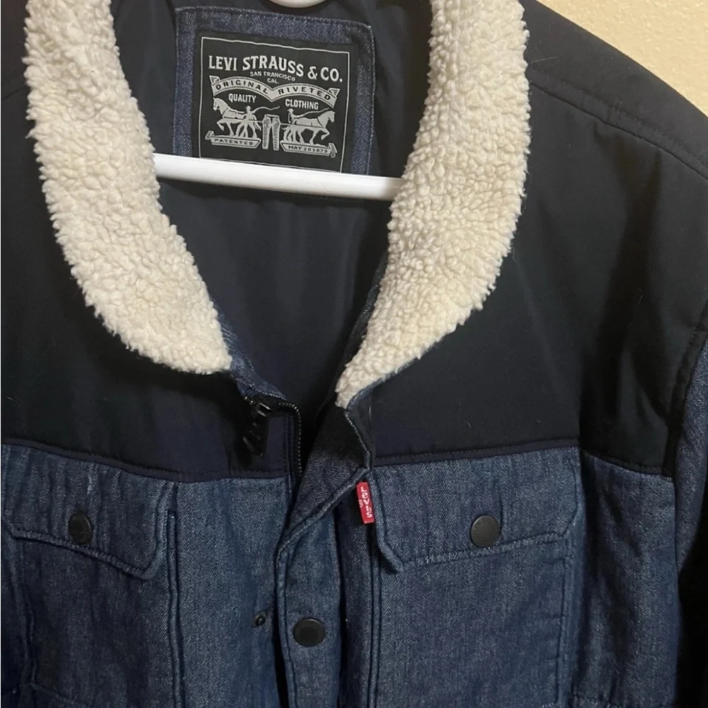 Levi’s Ultra Loft Sherpa Collar Quilted Jacket Men’s 2XL Denim Look Zip Front In - Picture 2 of 14